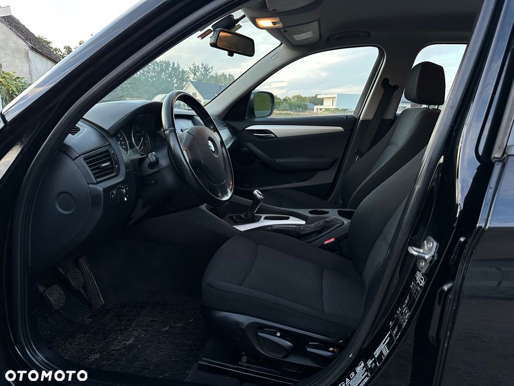 BMW X1 xDrive18d xLine - 12