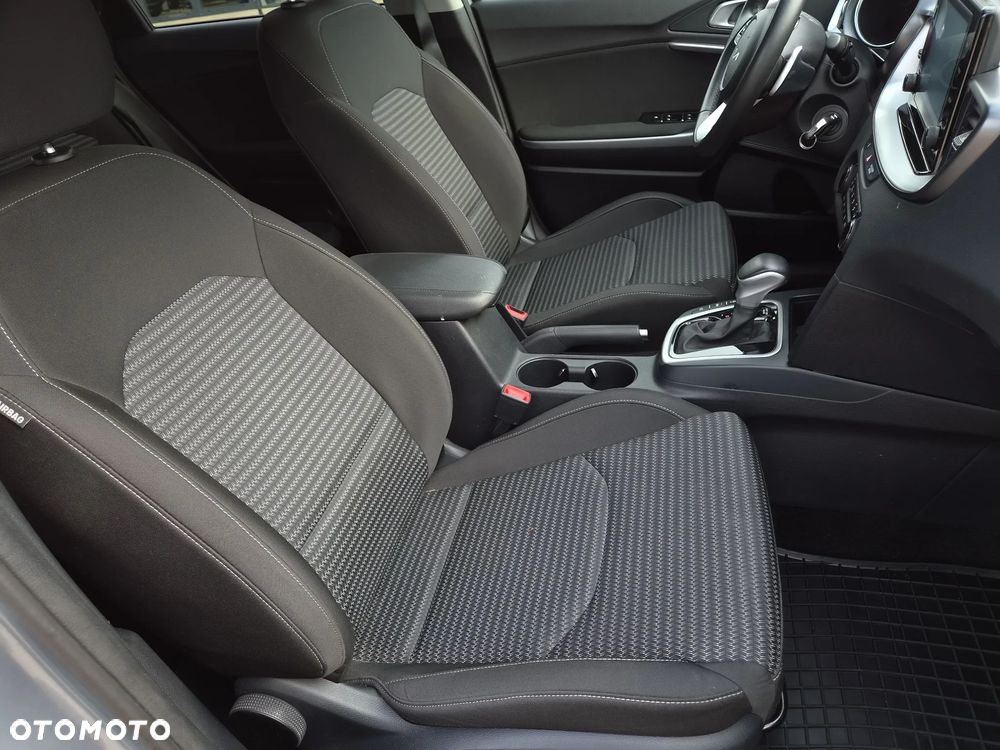 Kia Ceed 1.5 T-GDI M DCT - 27