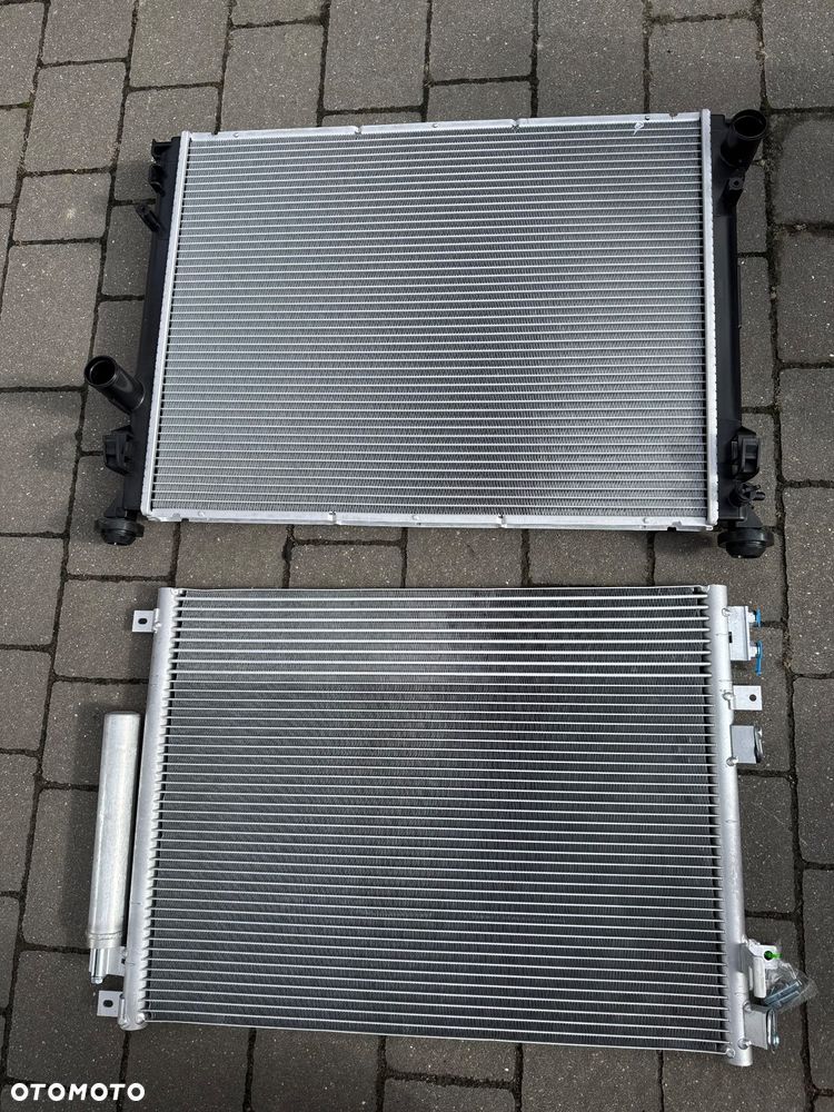 Dodge Challenger 15- chłodnica zestaw wentylator - 2