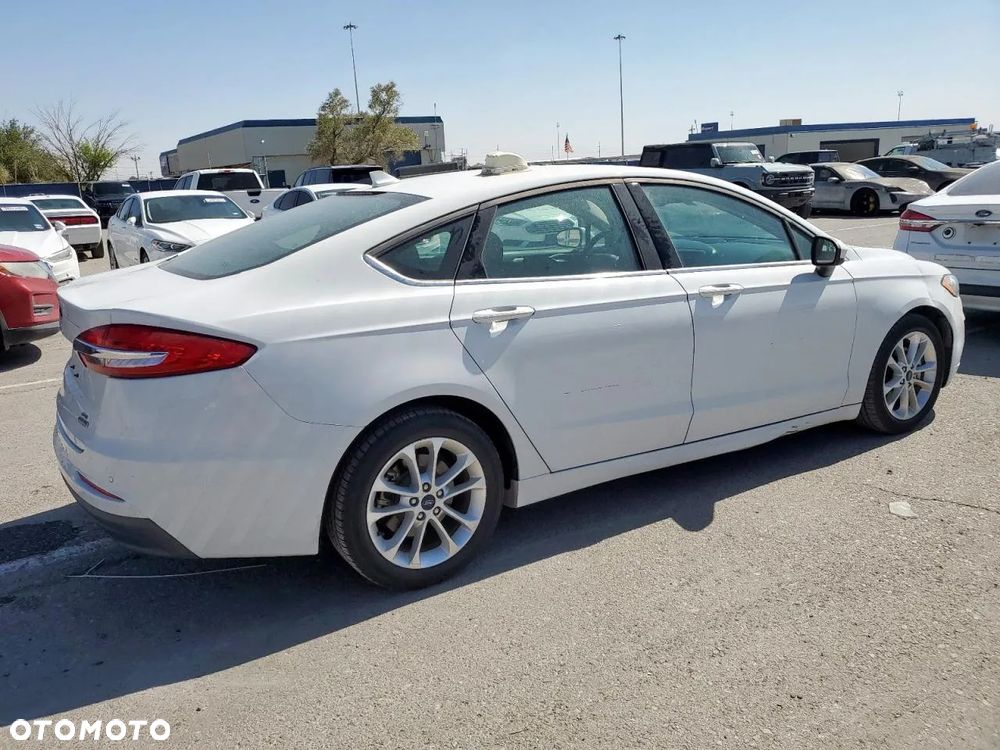 Ford Fusion 2.0 EcoBoost Titanium - 4