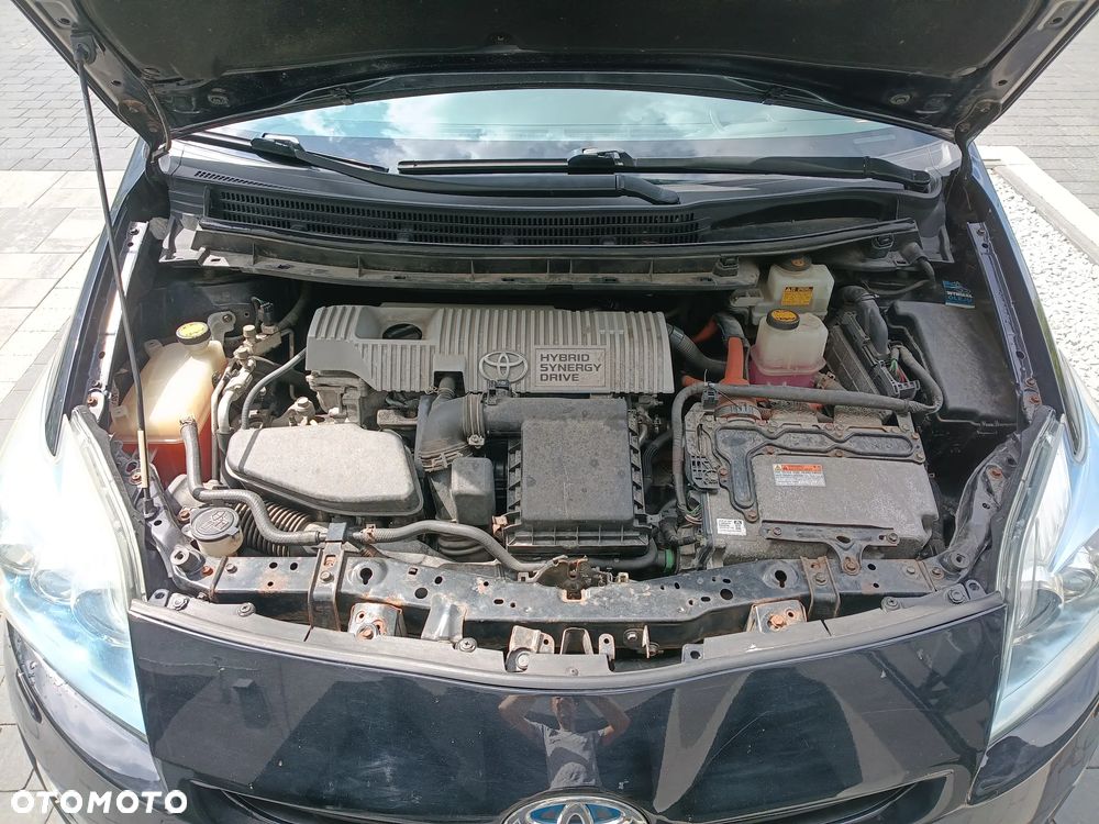 Toyota Prius 1.8 HSD Prestige - 29