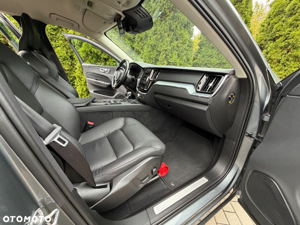 Volvo XC 60 D4 Momentum - 36