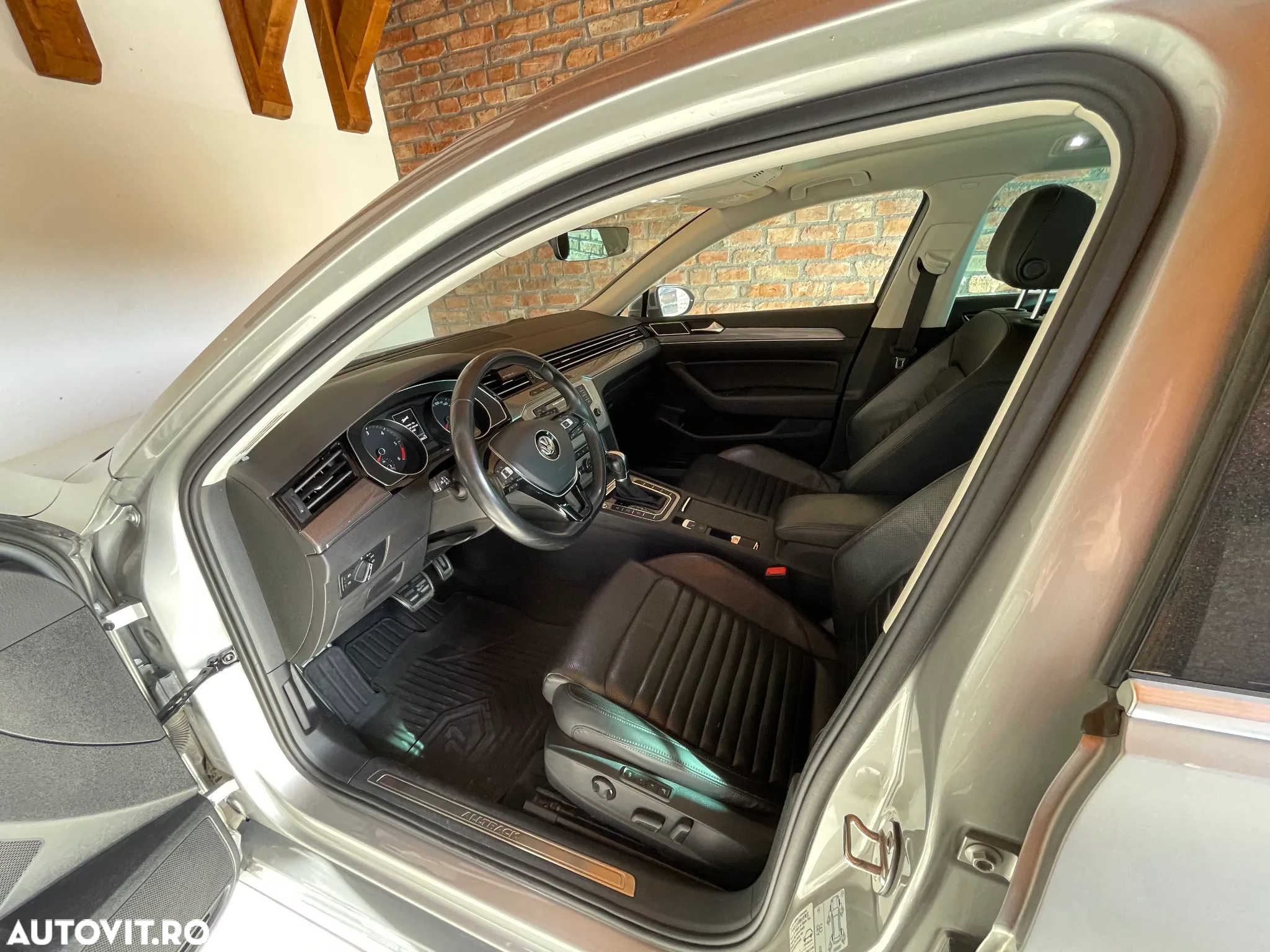 Volkswagen Passat Alltrack 2.0 TDI DSG 4Motion - 23