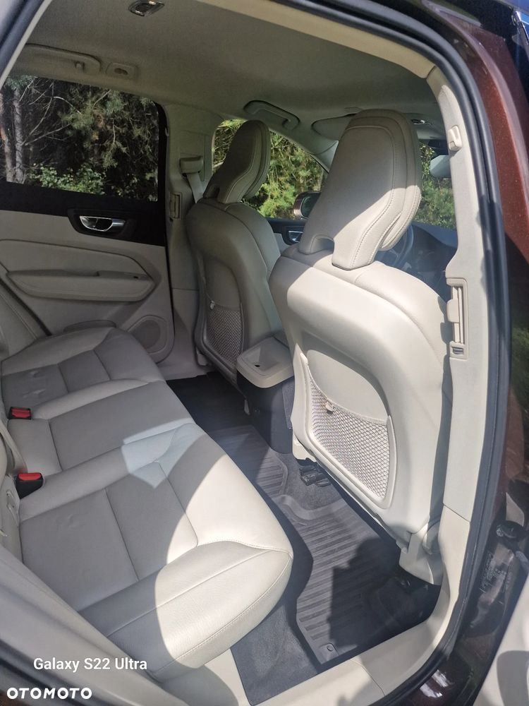 Volvo XC 60 B4 D AWD Inscription - 11