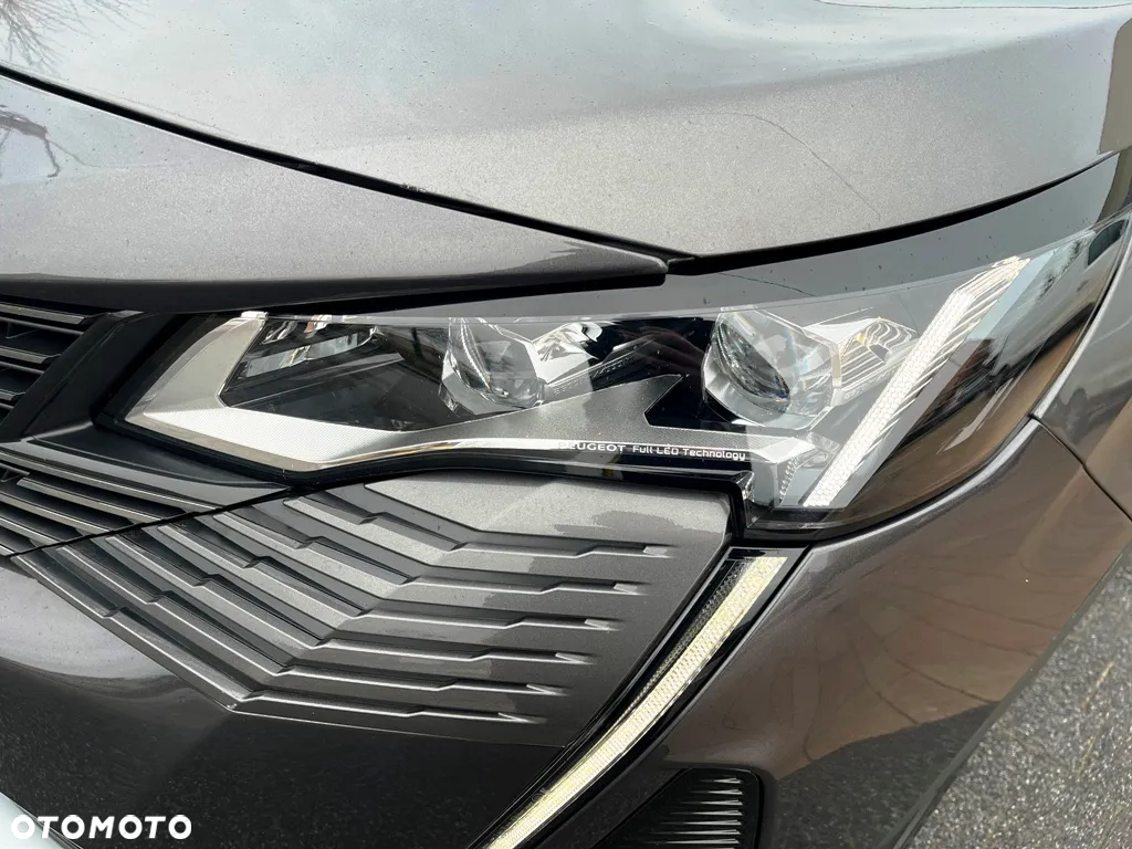 Peugeot 3008 1.6 PureTech HYbrid GT Line S&S EAT8 - 11
