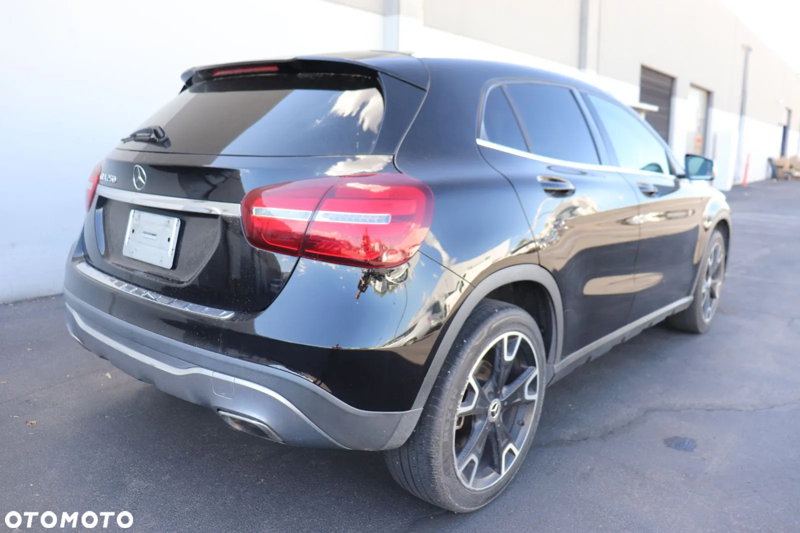 Mercedes-Benz GLA - 5
