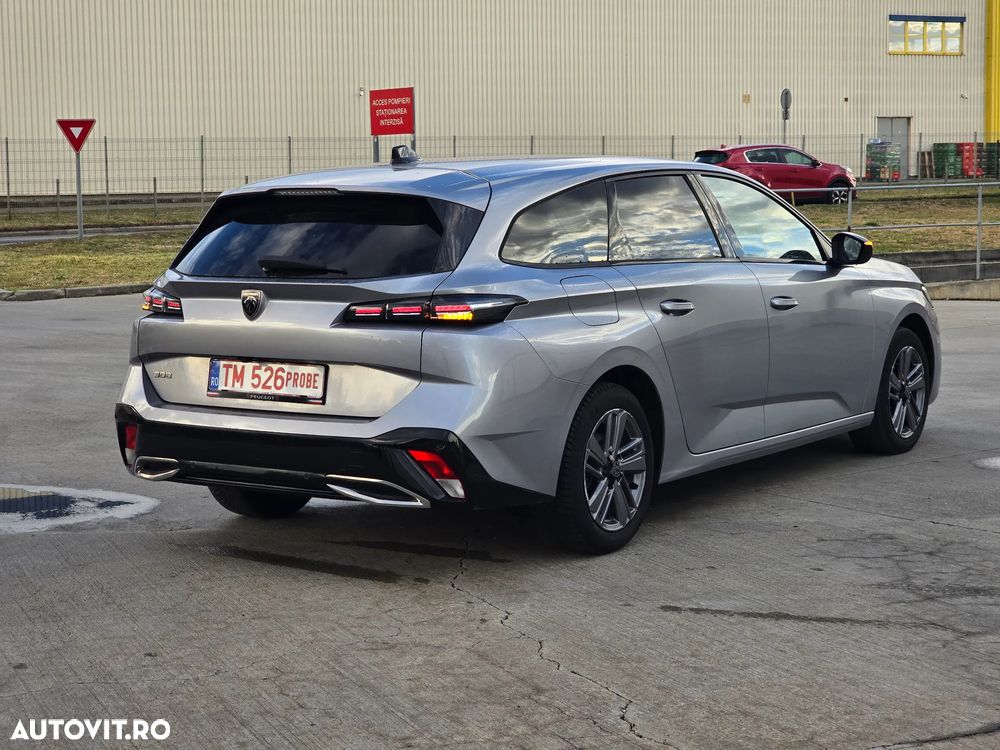 Peugeot 308 PureTech 130 EAT8 Active Pack - 4