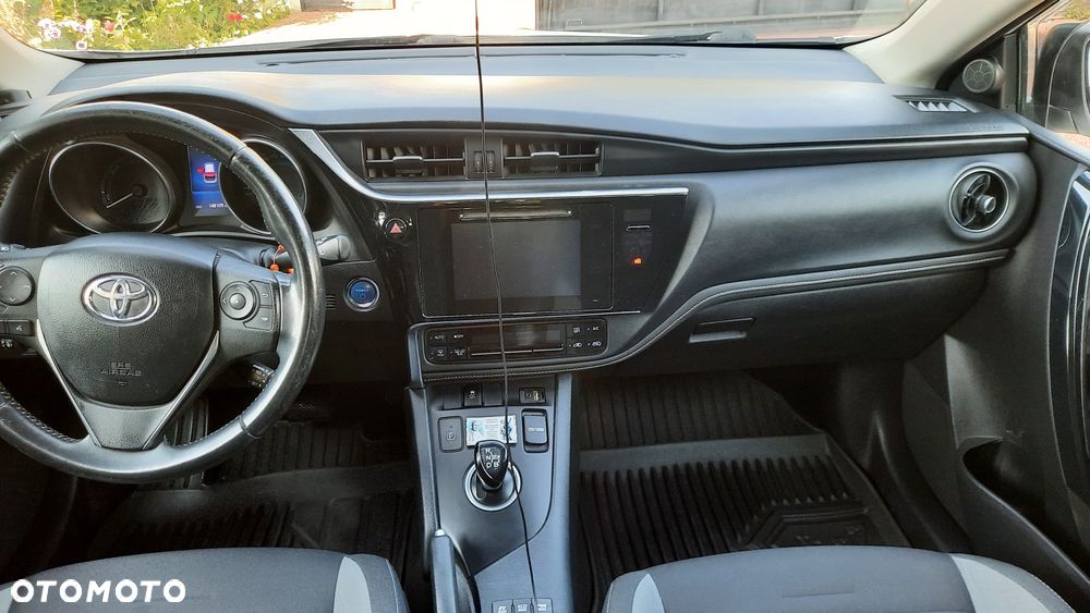 Toyota Auris - 12