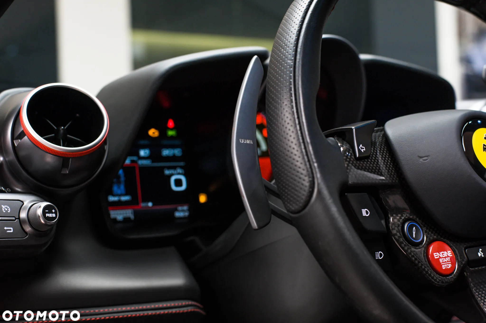 Ferrari F8 Spider - 18