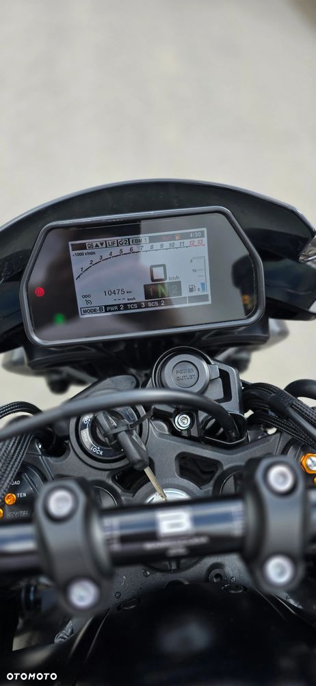 Yamaha MT - 6