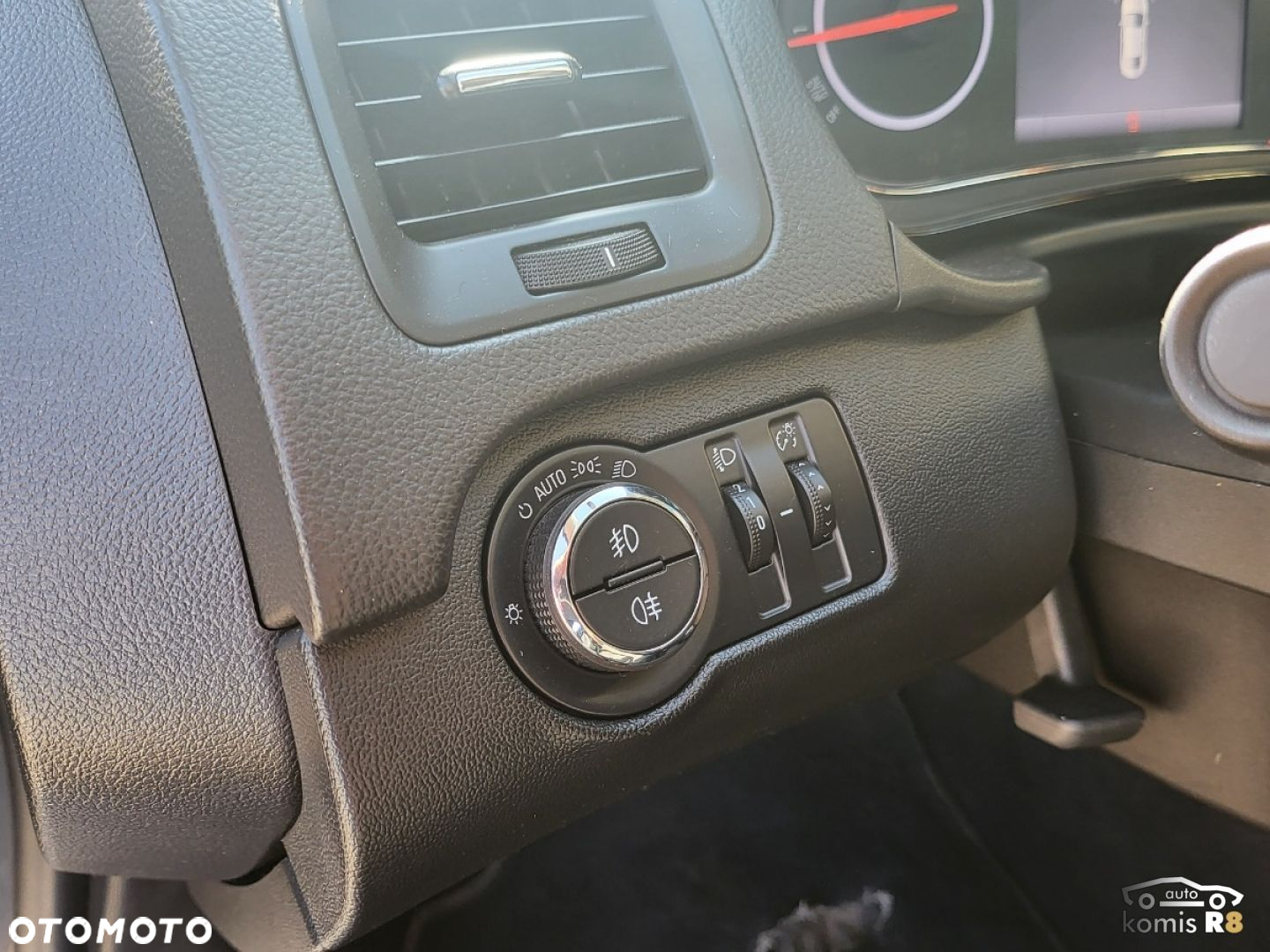 Opel Insignia - 31