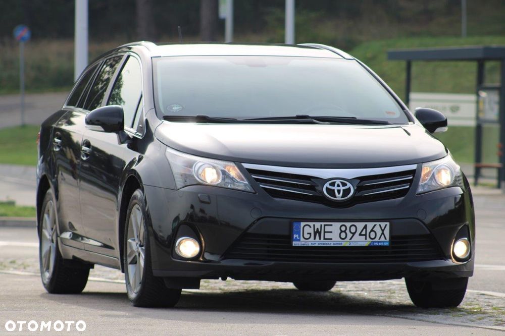 Toyota Avensis 1.8 Premium - 36
