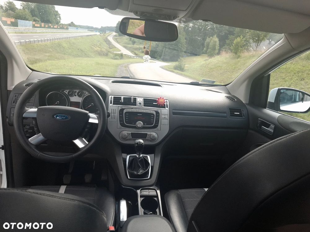 Ford Kuga 2.0 TDCi 4x4 Titanium - 21