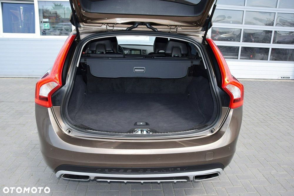 Volvo V60 Cross Country D3 Drive-E Summum - 37