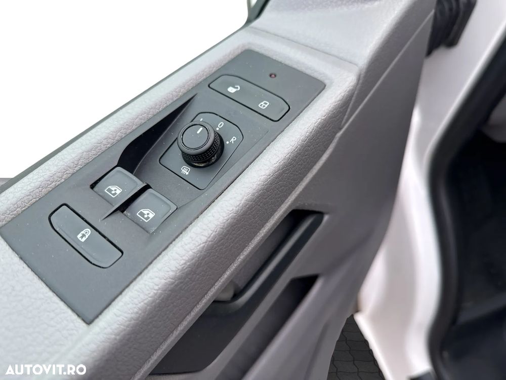 Volkswagen Transporter 2.0 81 kW LR - 12