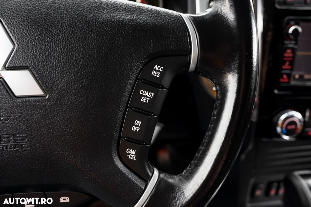 Mitsubishi Pajero 3.2 DI-D Automatik Top - 33