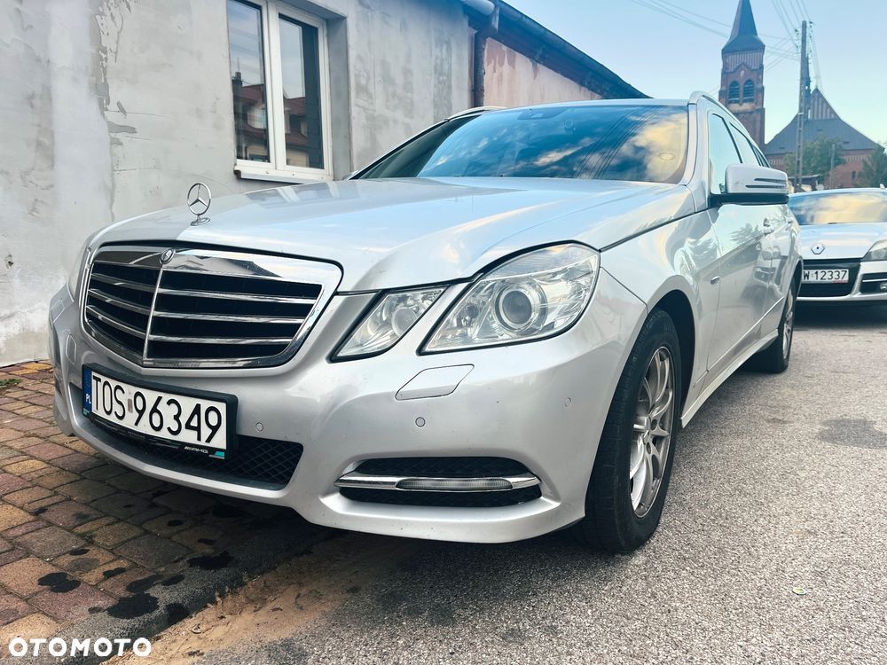 Mercedes-Benz E-Class 2013 photo 2