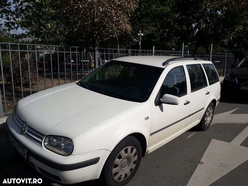 Volkswagen Golf - 1