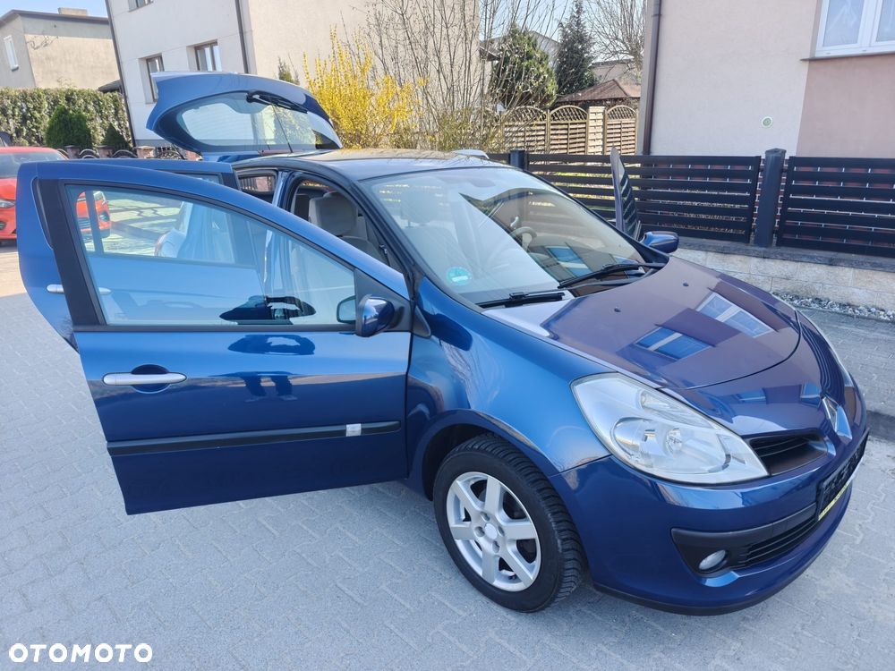 Renault Clio - 9