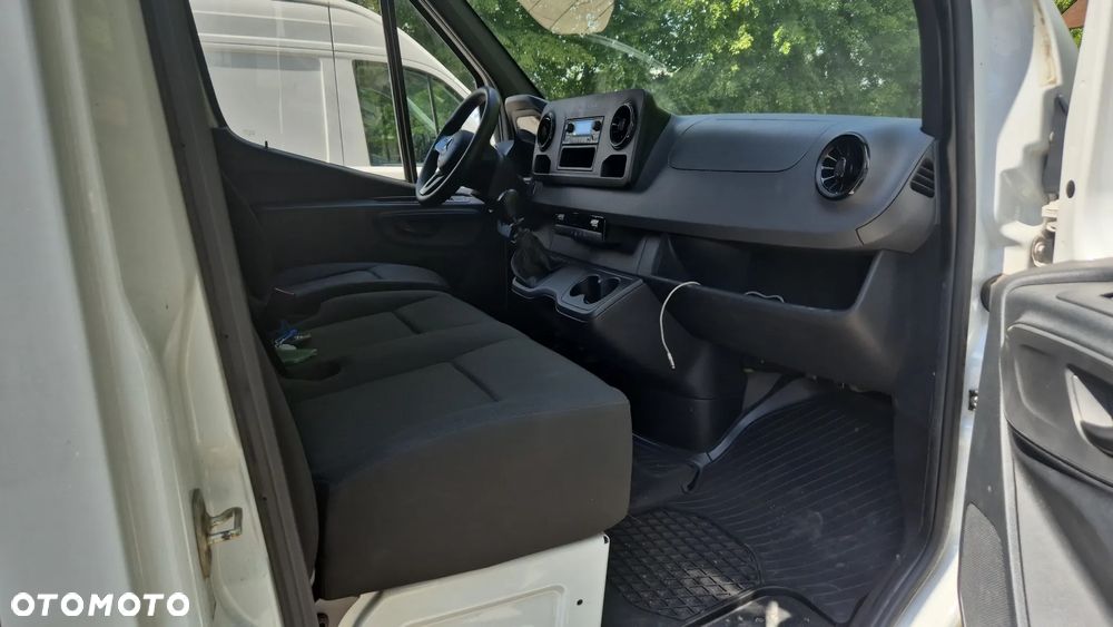 Mercedes-Benz SPRINTER - 11
