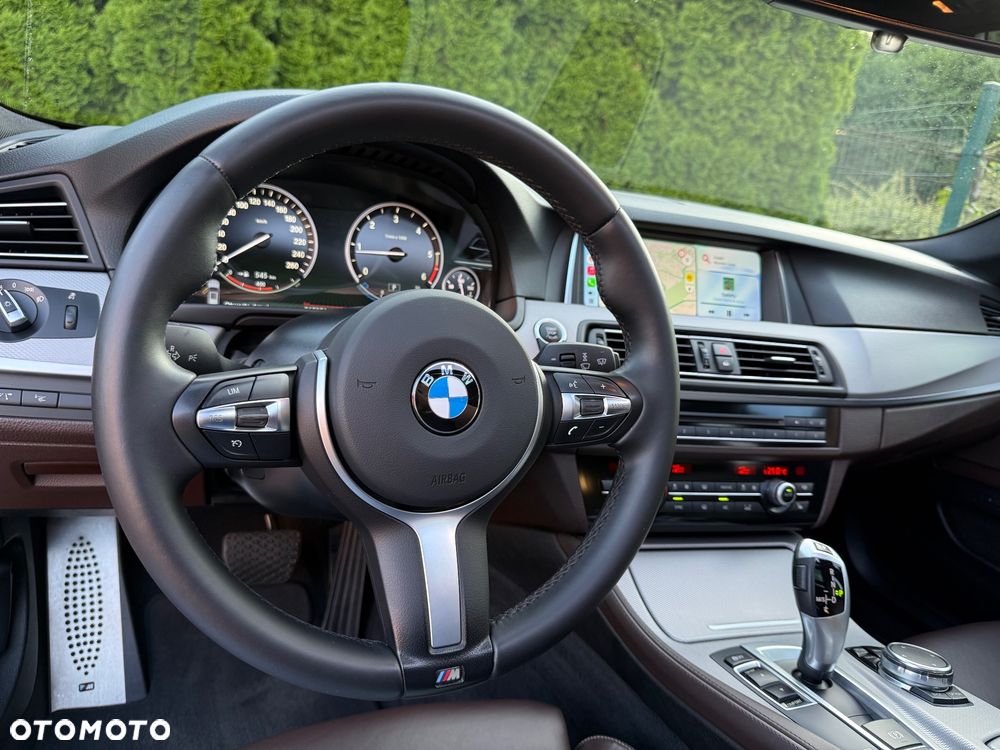 BMW Seria 5 520d M Sport - 24