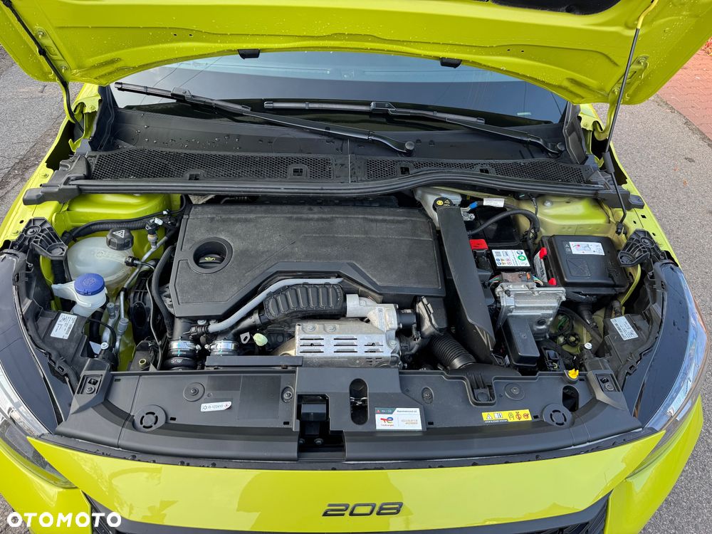 Peugeot 208 - 12