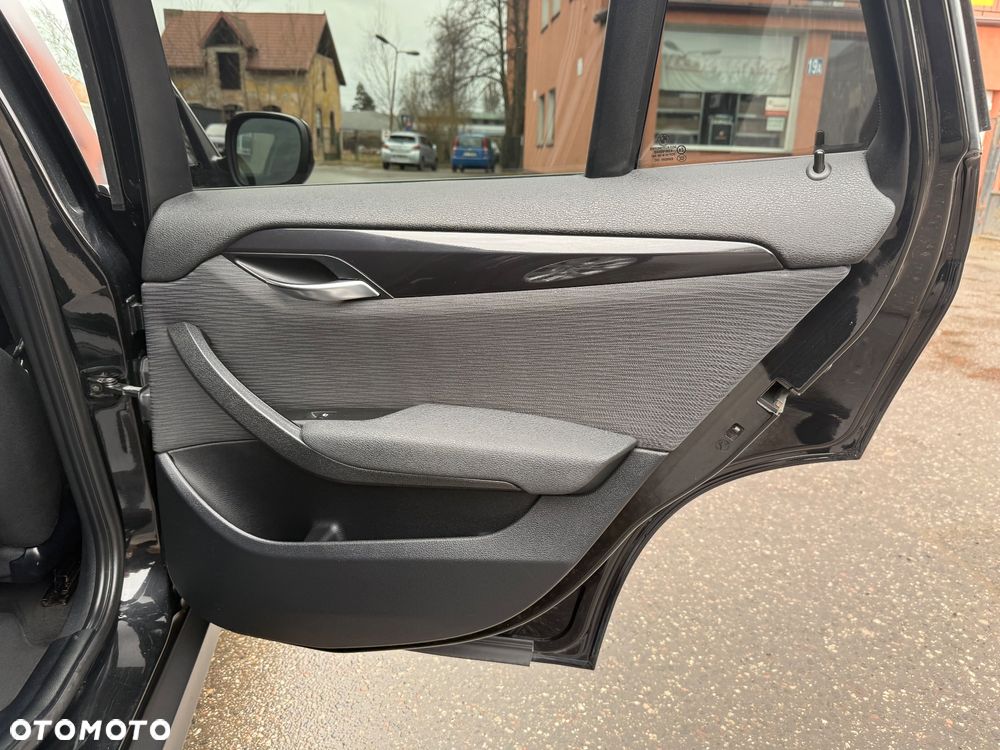 BMW X1 sDrive18d - 15