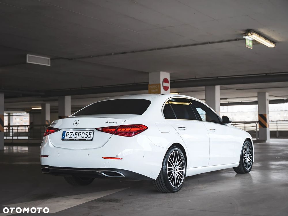 Mercedes-Benz Klasa C 300 4Matic 9G-TRONIC Avantgarde - 13