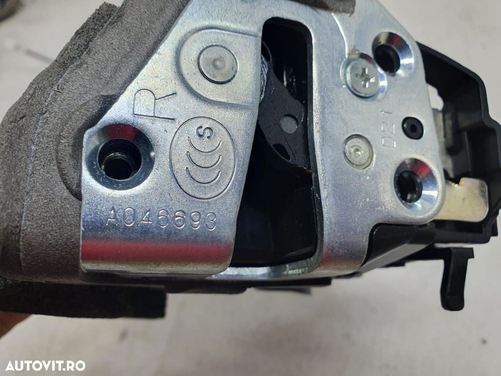 Broasca dreapta spate a046693 Lexus IS XE30 (facelift)  [din 2016 pan - 3