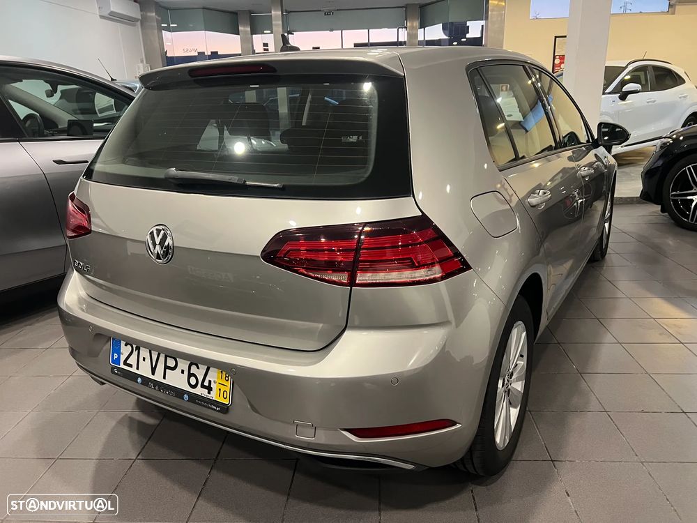 VW Golf 1.6 TDI Confortline DSG - 7