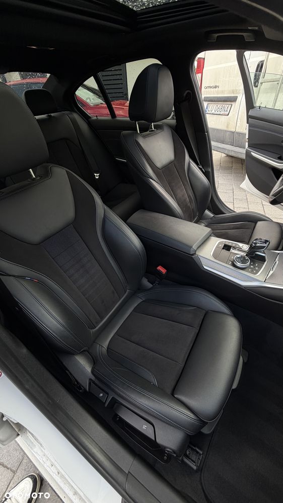 BMW Seria 3 318i - 21