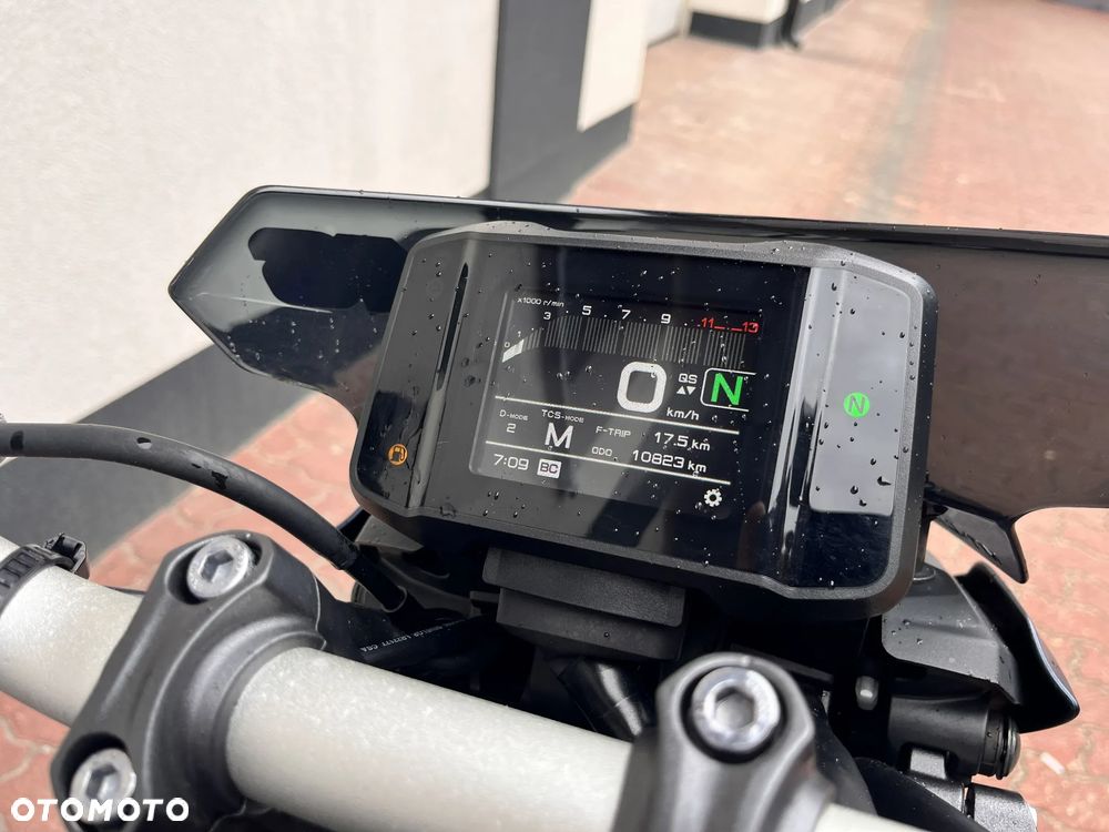 Yamaha MT - 9