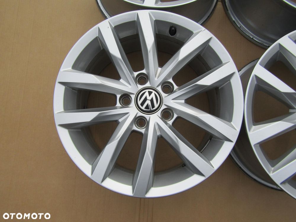 4x Felgi 16 VW T4 Touran Caddy Jetta Golf V VI VII VIII Passat B5 B6 B7 B8 6,5 j 5x112 ET41 / 3Q0601025 - 8