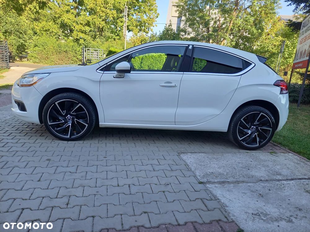 Citroën DS4 HDi 115 SoChic - 5