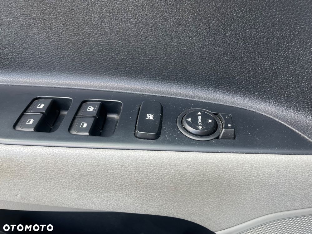 Kia Stonic 1.4 L - 19