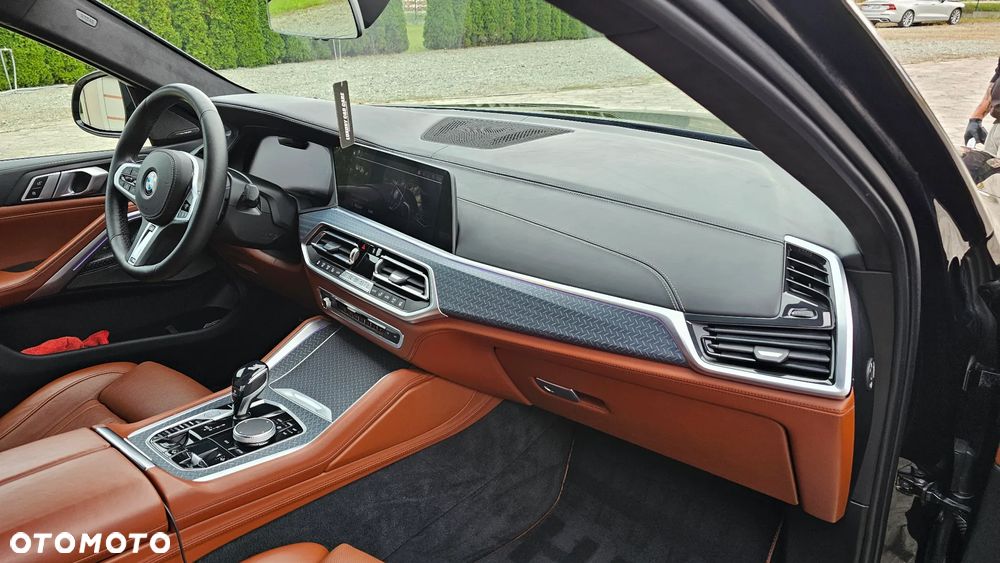 BMW X6 xDrive40d mHEV - 16