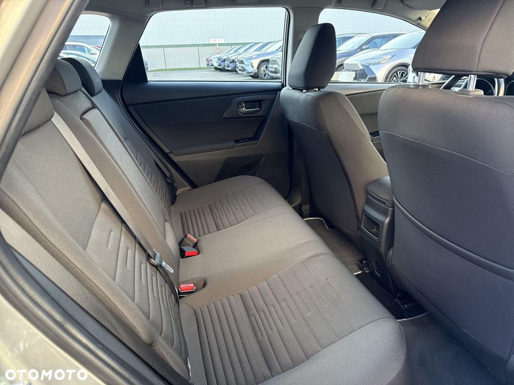 Toyota Auris Hybrid 135 Premium - 9