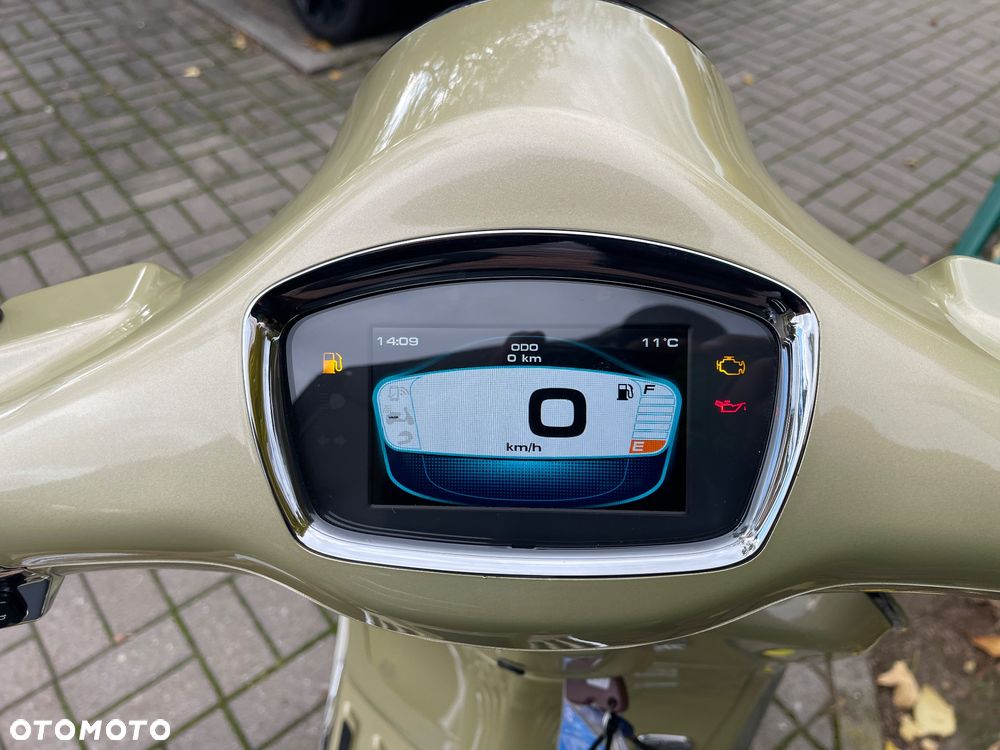 Piaggio Vespa - 4