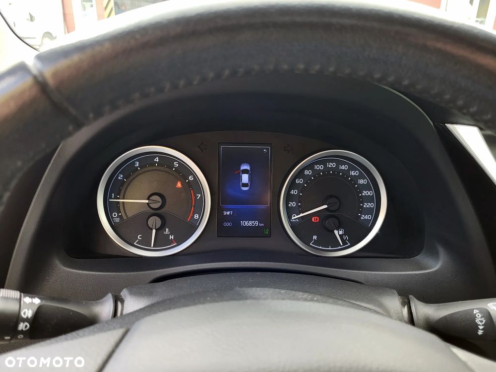 Toyota Corolla 1.6 Classic Plus - 18