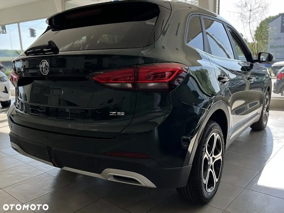 MG ZS - 7
