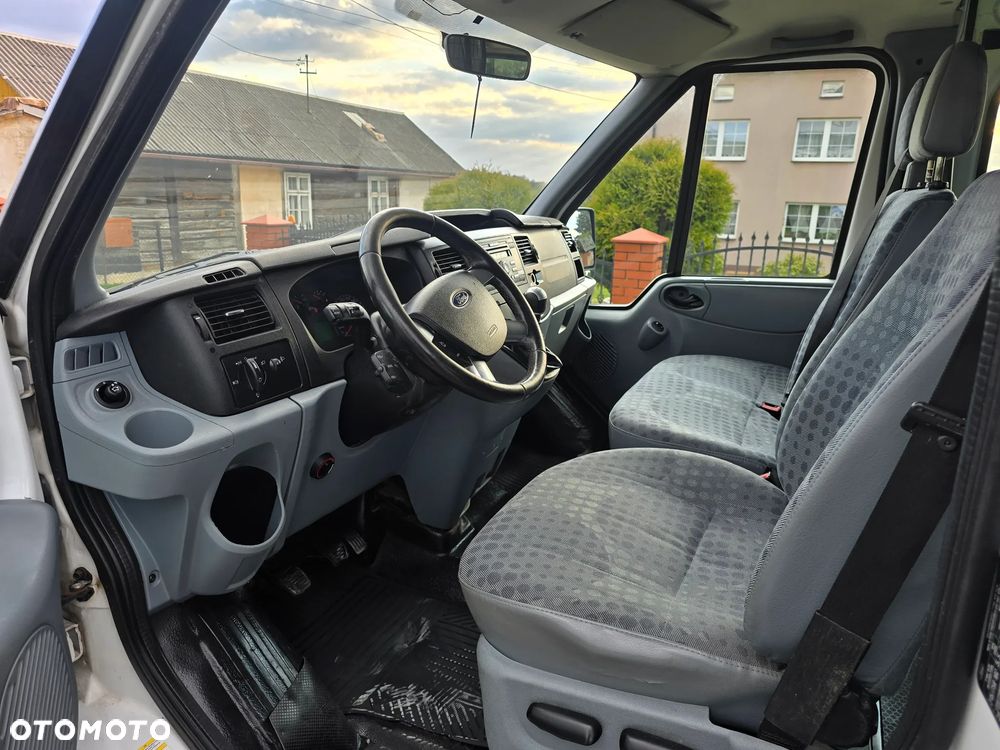Ford Transit - 9