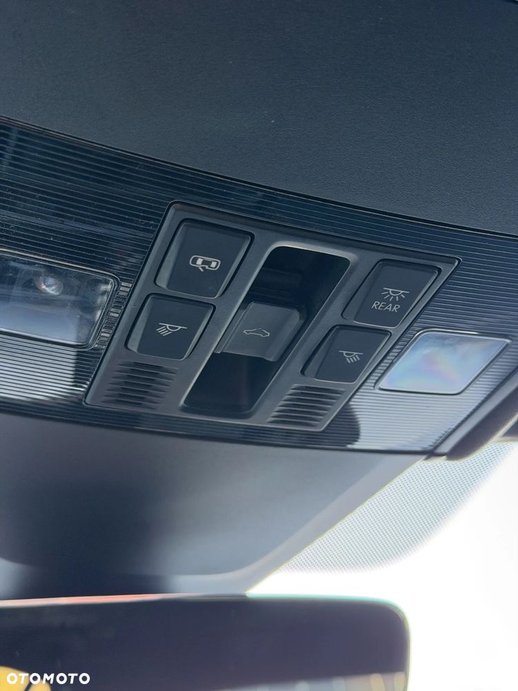 Volkswagen Golf - 23
