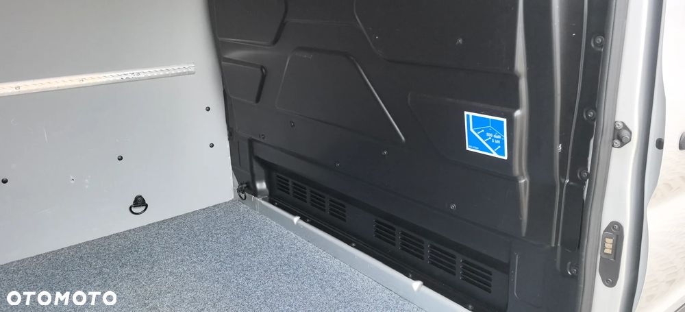 Ford Transit - 18
