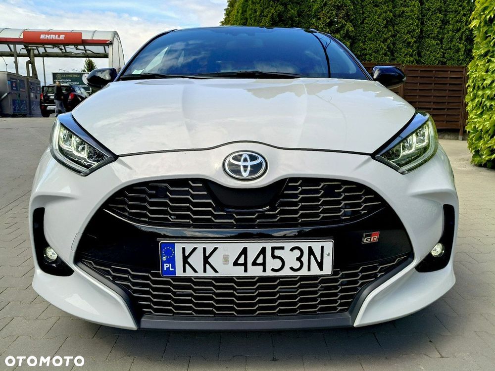 Toyota Yaris - 16