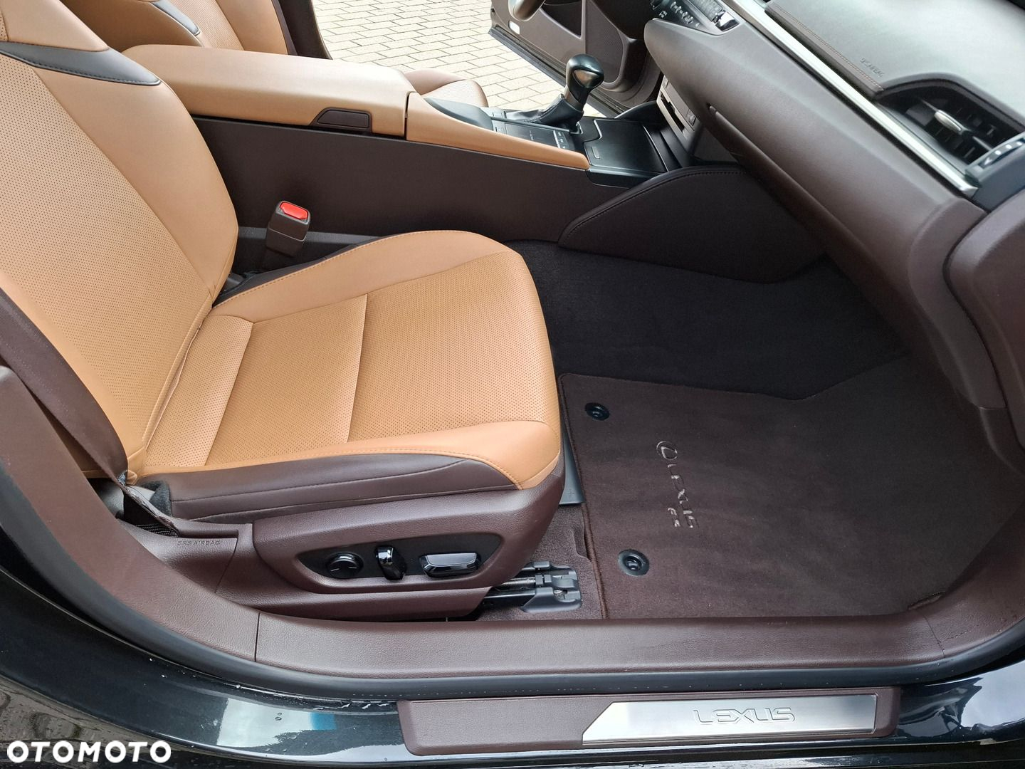 Lexus ES 300h Elegance - 22