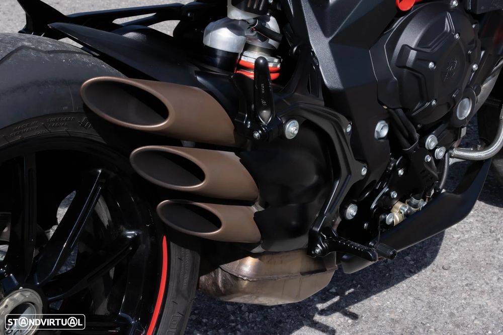 MV Agusta Brutale RR Pirelli Edition 36/50 - 16