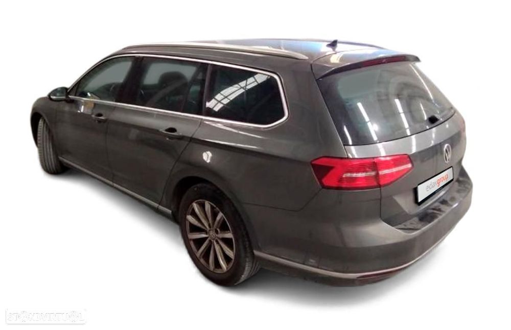 VW Passat Variant - 2