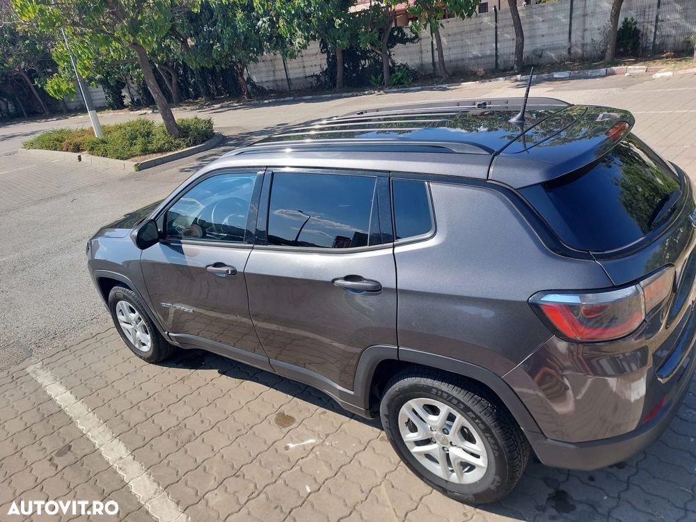 Jeep Compass - 4
