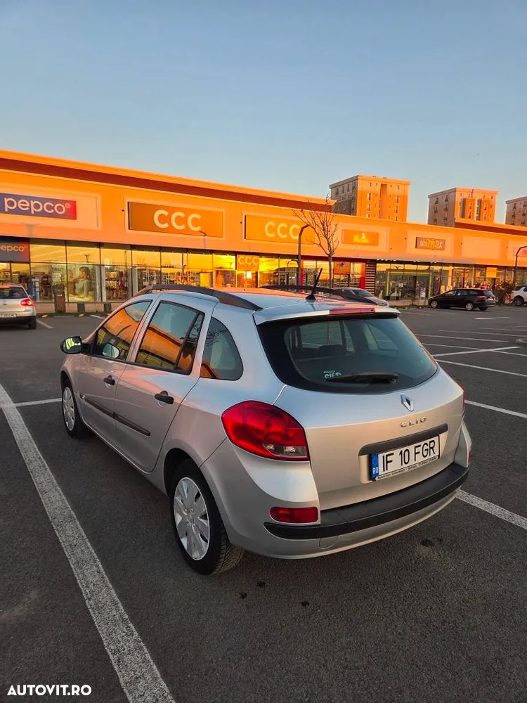 Renault Clio 1.5 dCi Grandtour Expression - 4