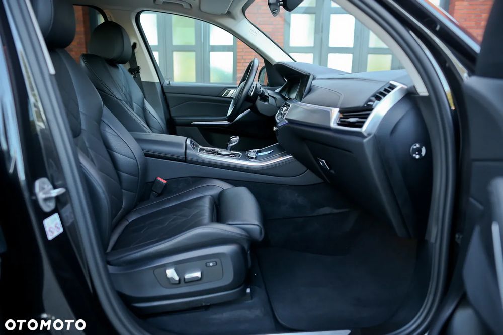 BMW X5 xDrive25d xLine - 24